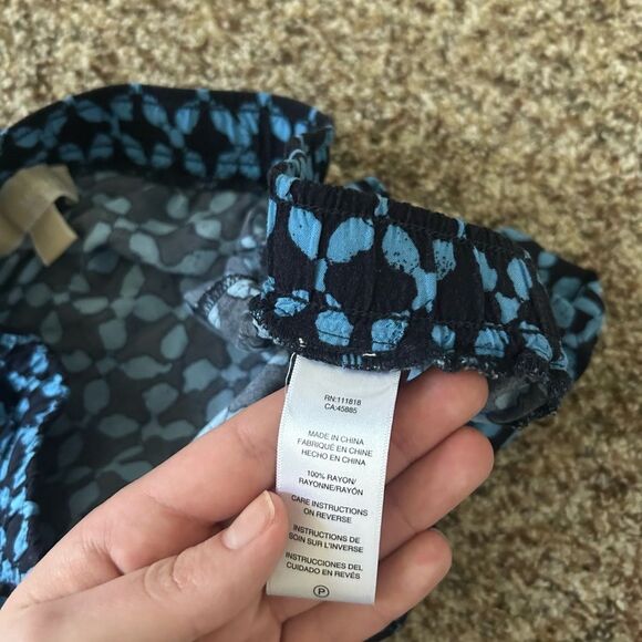 Michael Michael Kors Blue and Black Flowy Geometric Pattern Shorts - Picture 9 of 10